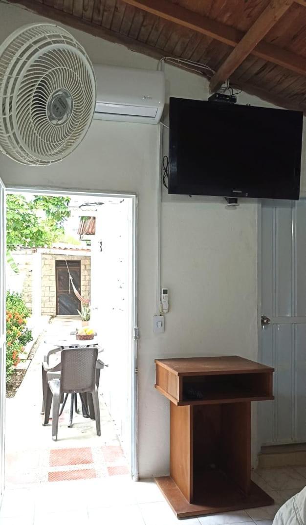 Hostal Corales Толу Экстерьер фото