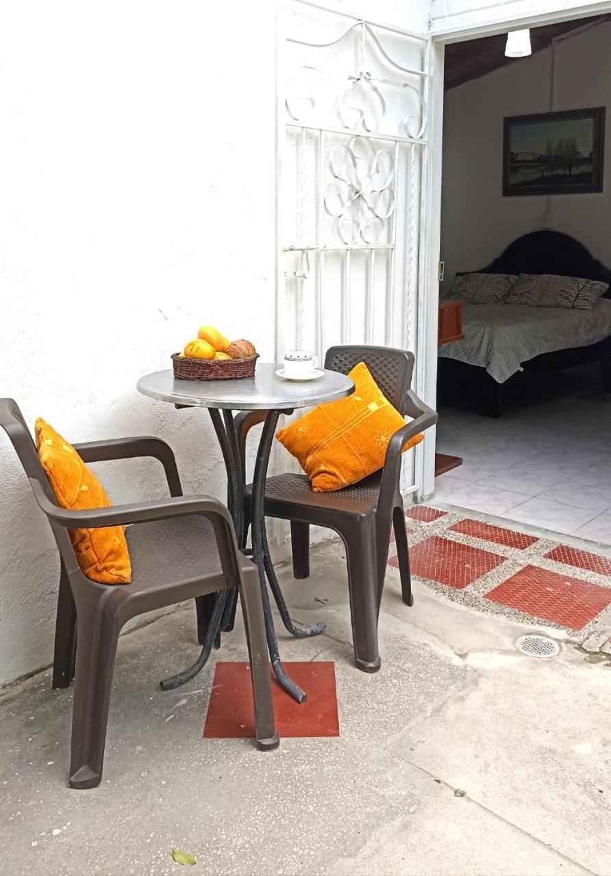 Hostal Corales Толу Экстерьер фото