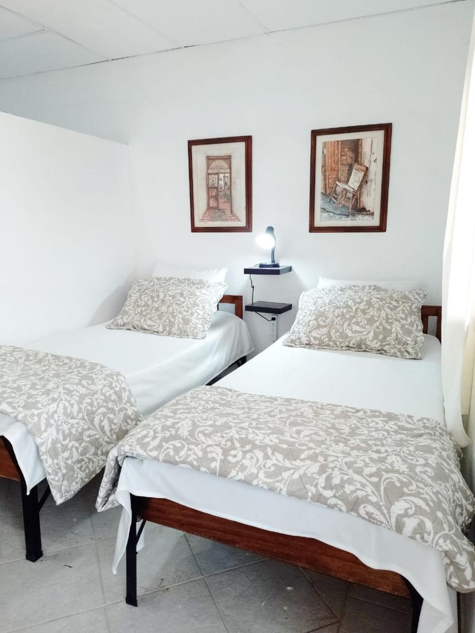 Hostal Corales Толу Экстерьер фото