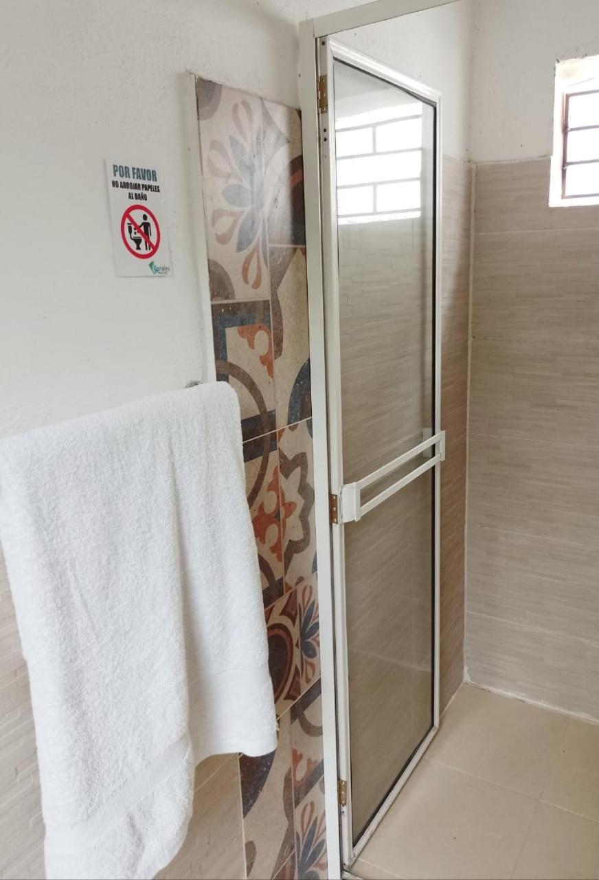 Hostal Corales Толу Экстерьер фото