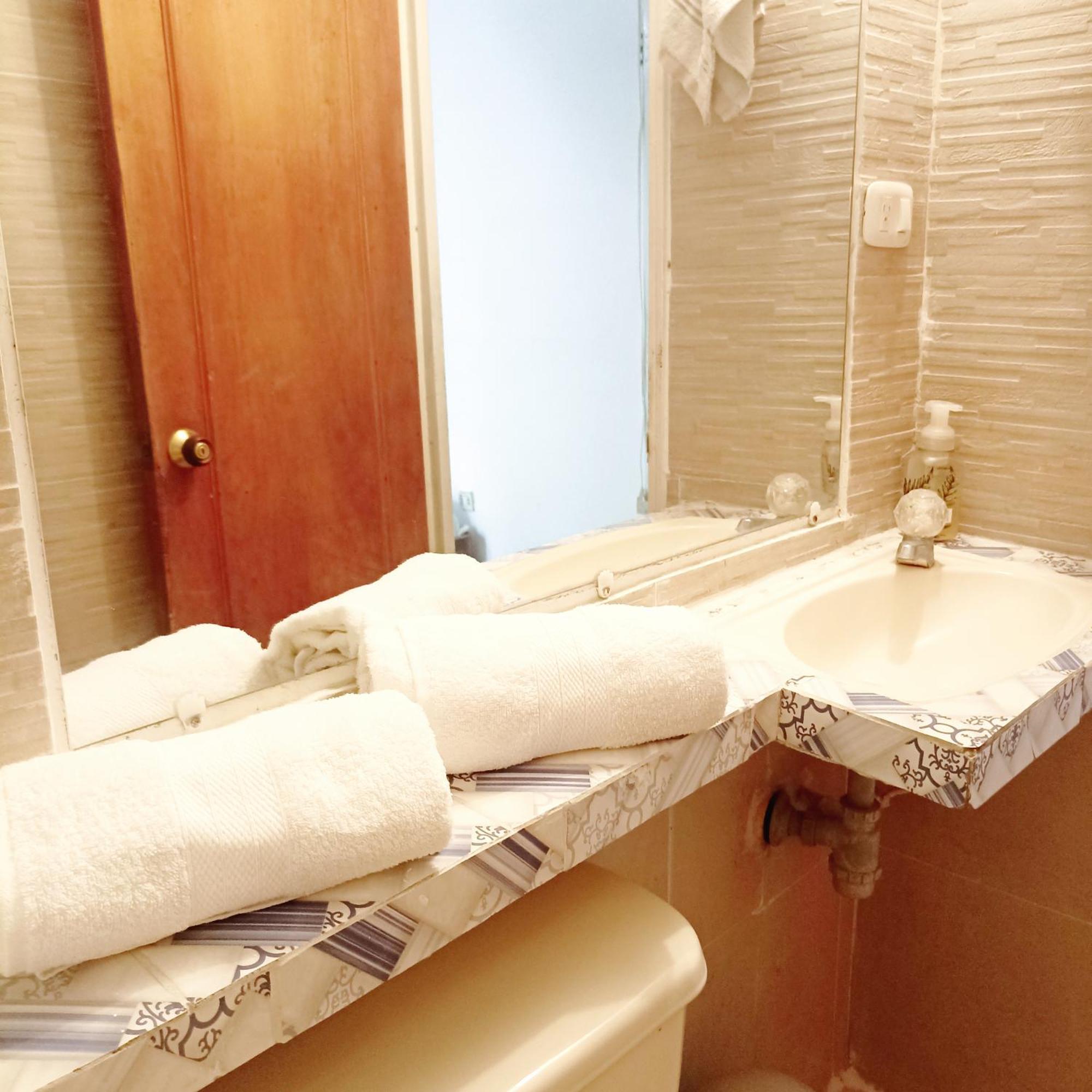 Hostal Corales Толу Экстерьер фото