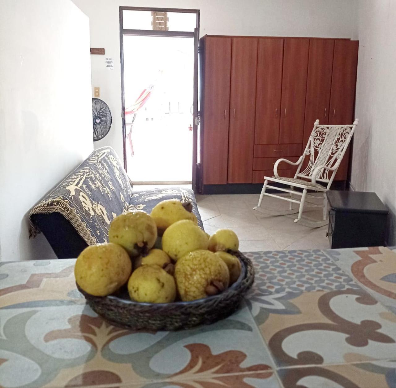 Hostal Corales Толу Экстерьер фото