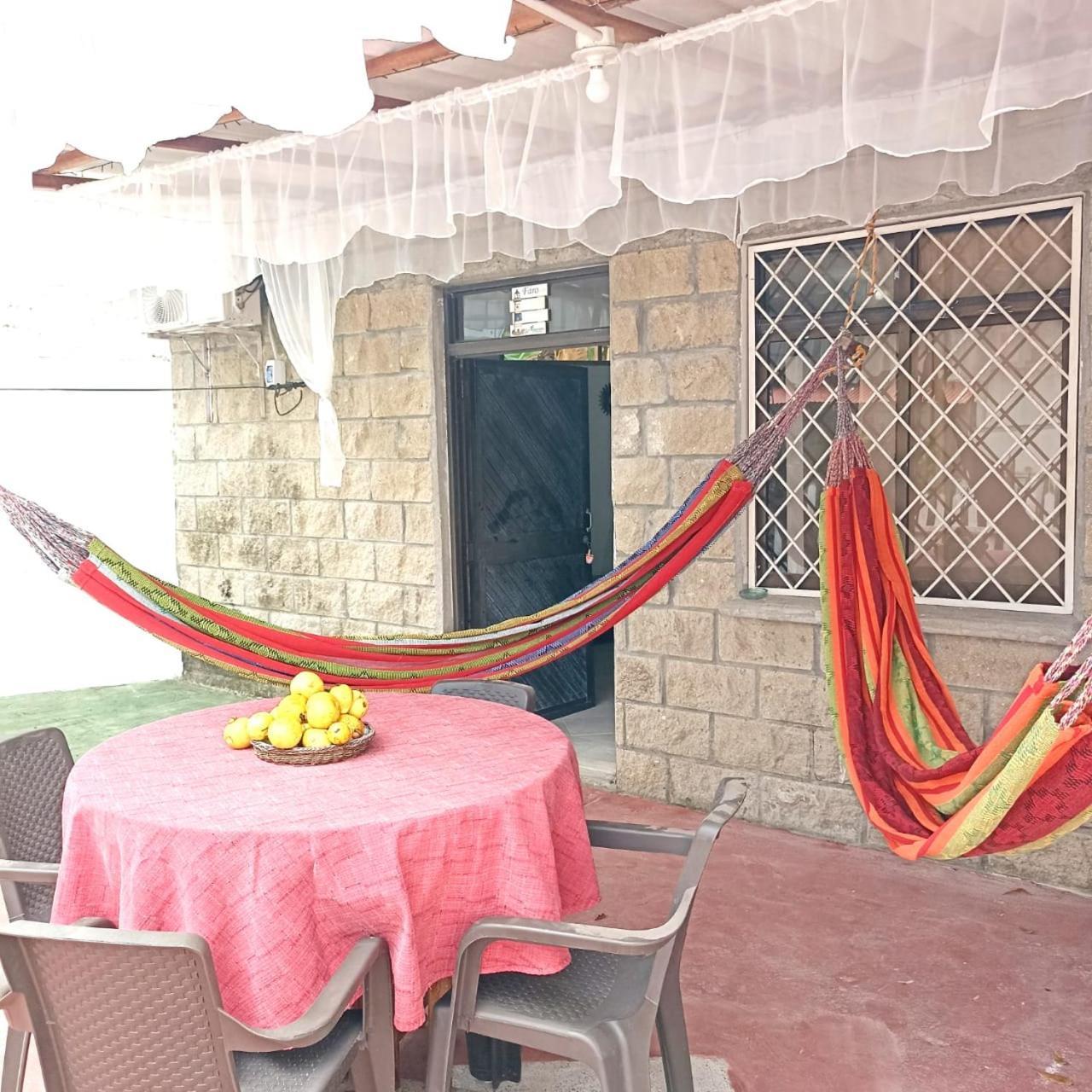 Hostal Corales Толу Экстерьер фото